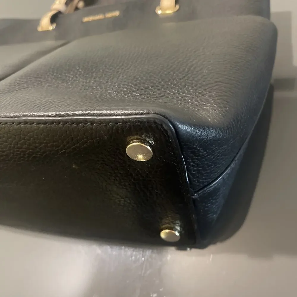 MICHAEL KORS Bedford Black Pebbled Leather Tote and Wallet Set